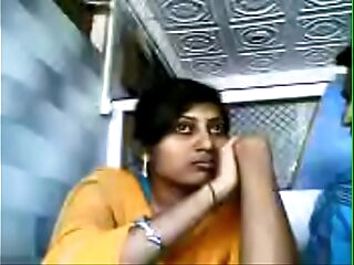 VID-20071207-PV0001-Nagpur (IM) Hindi 28 yrs old unmarried dame Veena smooching (Liplock) her 29 yrs old unmarried lover Sanjay at tea shop sex porn video